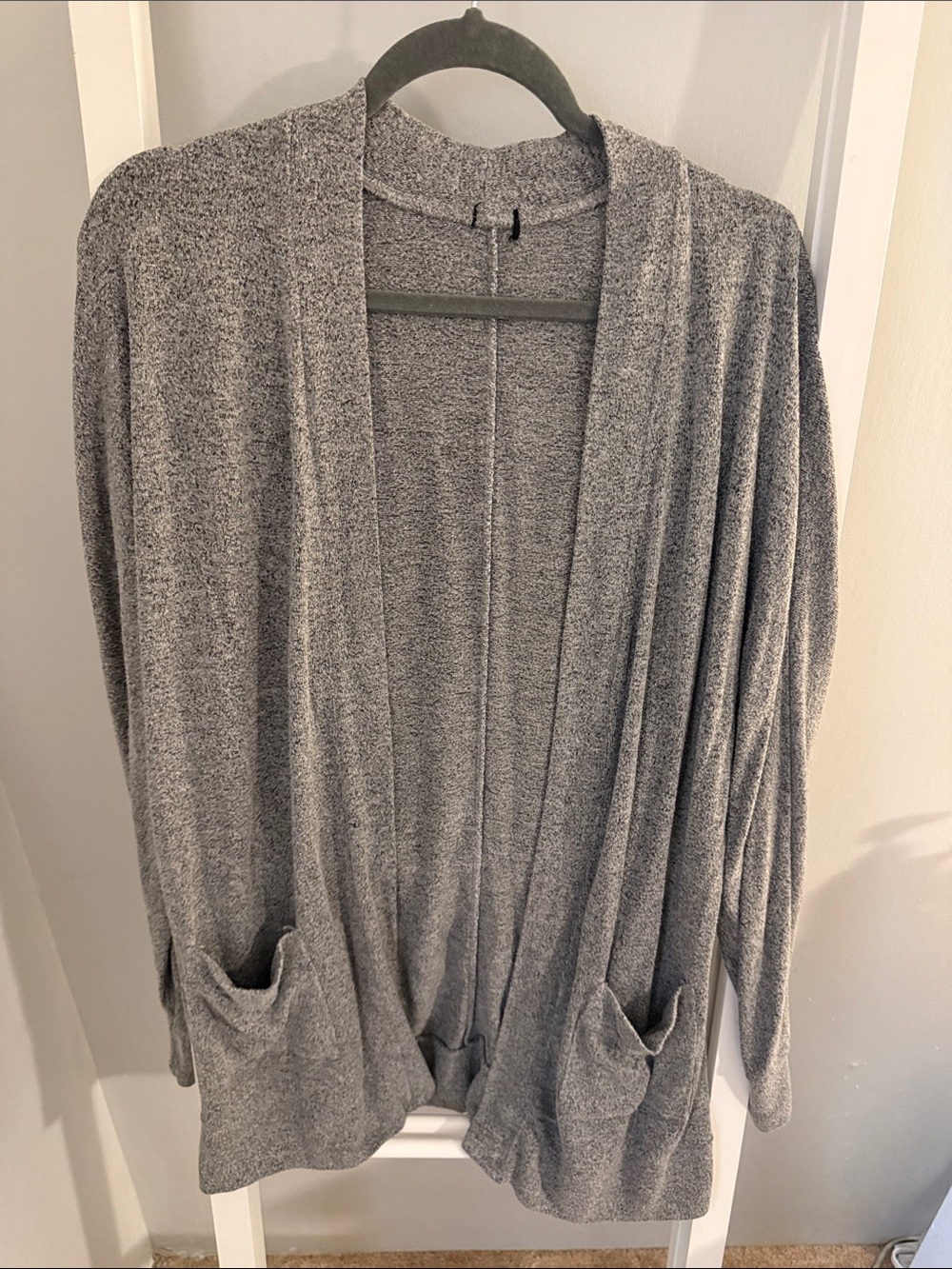 Lee Open-Front Gray Knit Cardigan with Pockets
